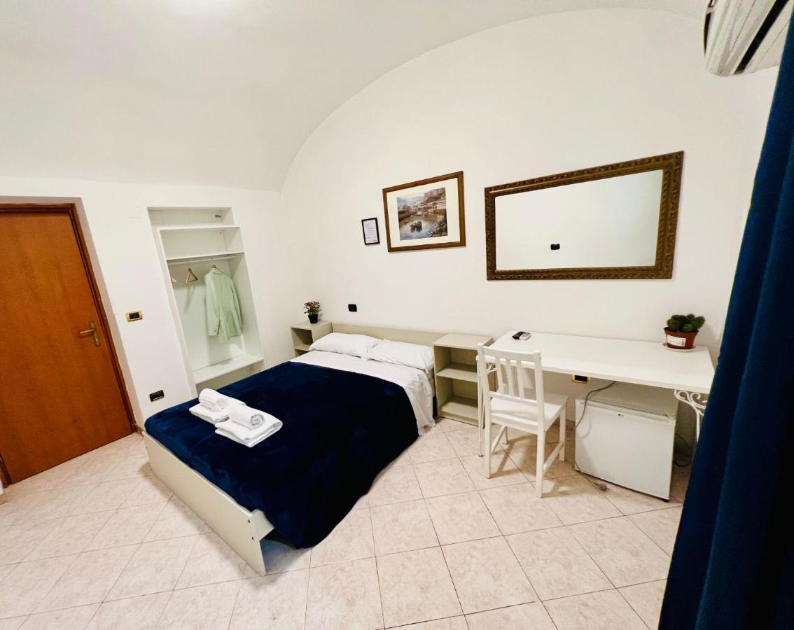 Hotel Pisa โรม ภายนอก รูปภาพ