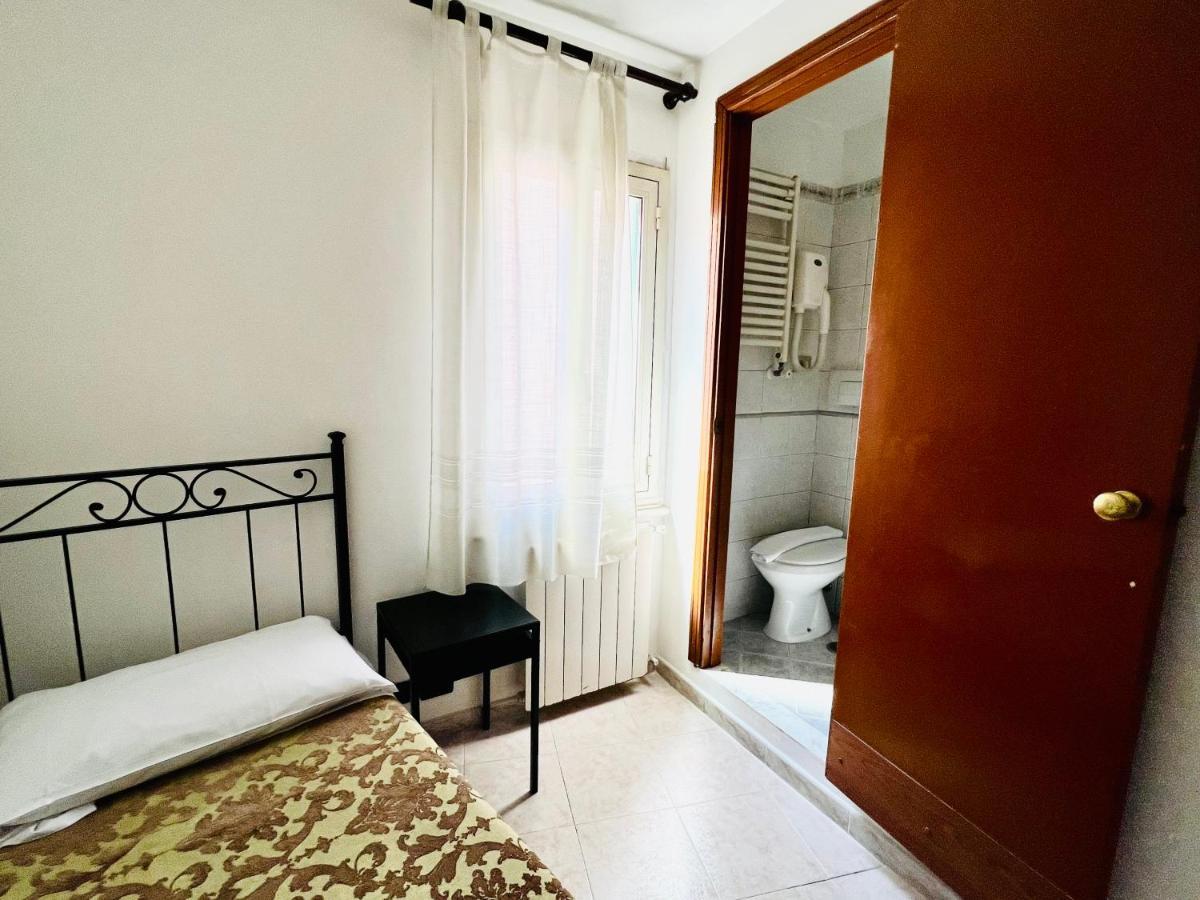 Hotel Pisa โรม ภายนอก รูปภาพ