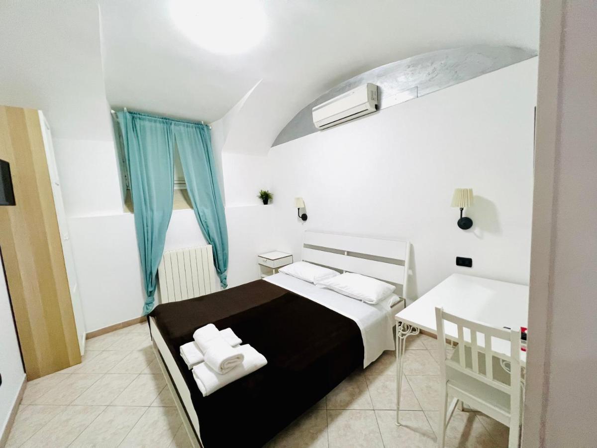 Hotel Pisa โรม ภายนอก รูปภาพ