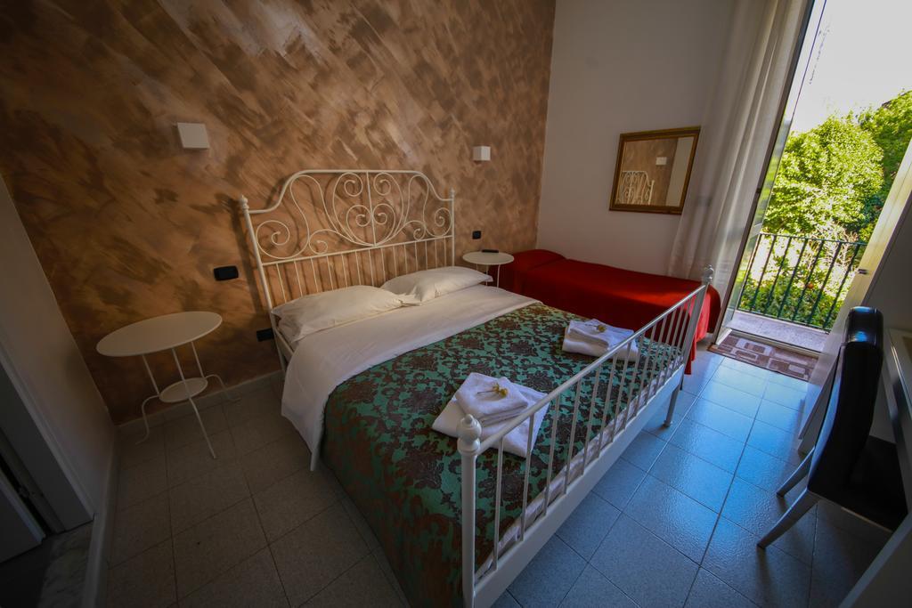 Hotel Pisa โรม ภายนอก รูปภาพ