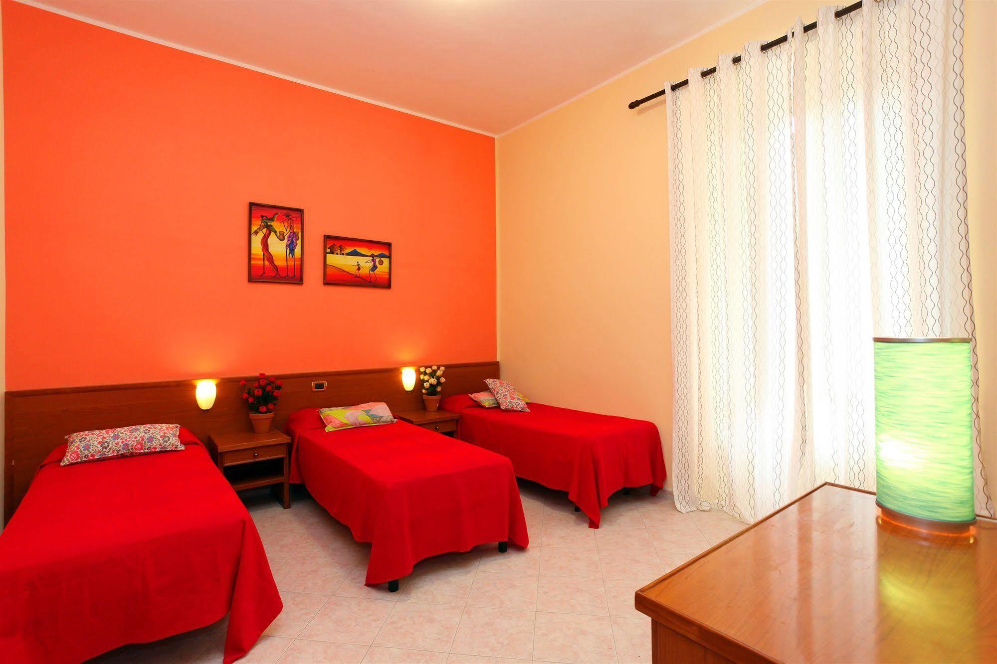 Hotel Pisa โรม ภายนอก รูปภาพ